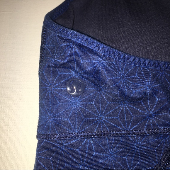 * NWOT Lululemon Size 6 / XS yoga matching set blue navy black gold white - Picture 3 of 14